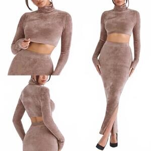 House of CB Suri Rose Chenille Cropped Top Sweater NWT Small